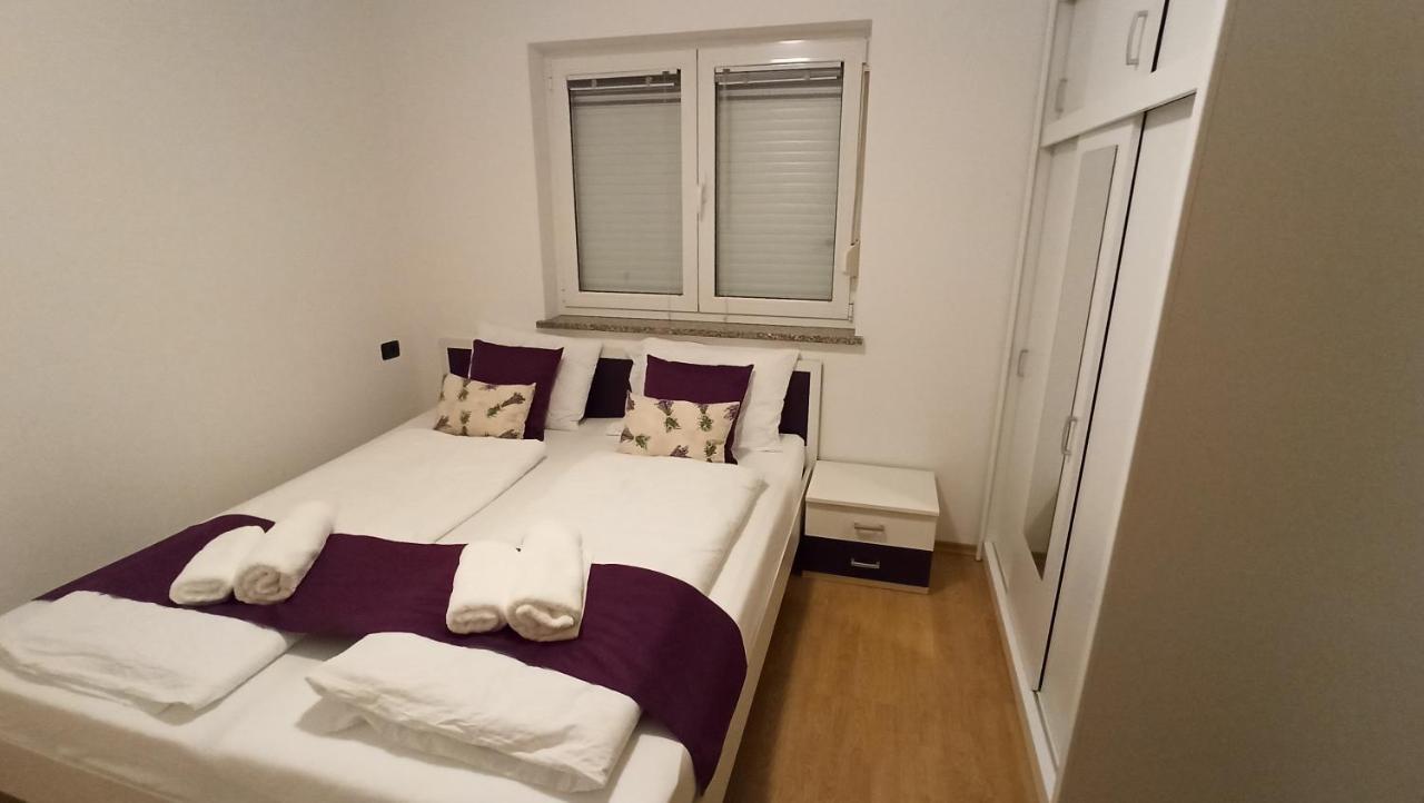 Apartma Apollonio Črni Kal Екстериор снимка