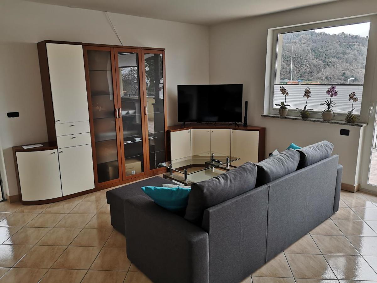 Apartma Apollonio Črni Kal Екстериор снимка