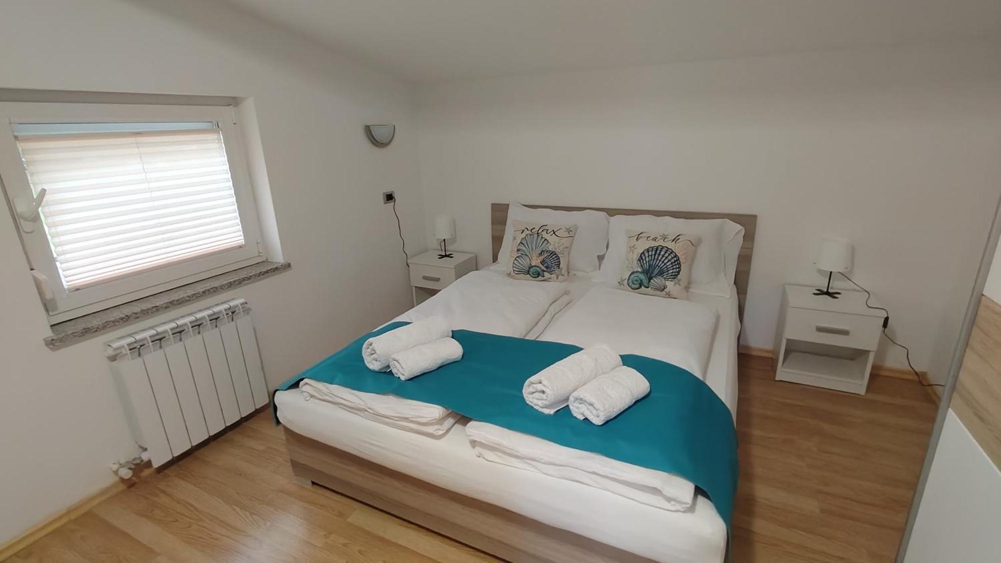 Apartma Apollonio Črni Kal Екстериор снимка